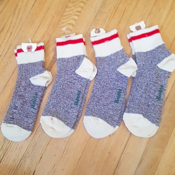Roots Accessories - 4 Pairs of Women's Ankle Roots Cabin Socks